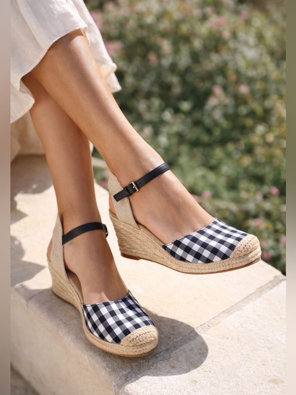 Anne Klein iFlex Gingham Espadrille Wedge Sandals Size 8 Black White Summer